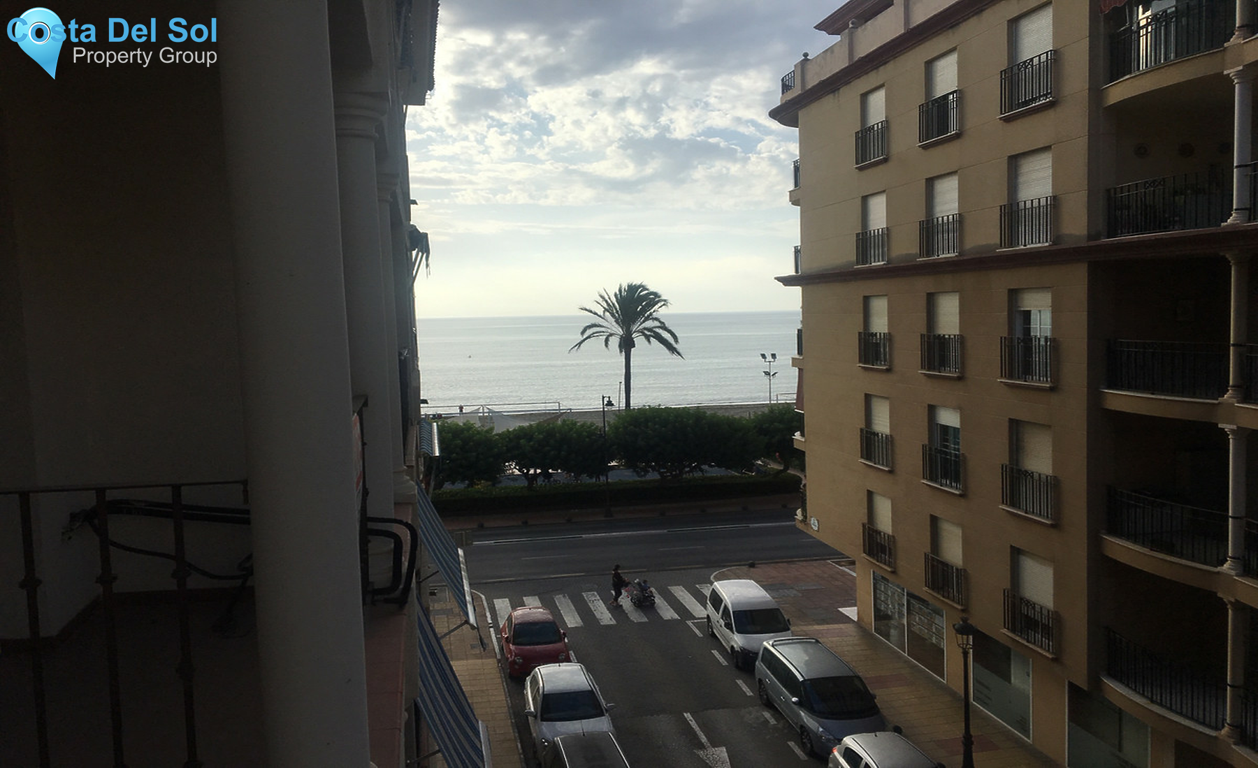 Middle Floor Apartment in Estepona-1450758