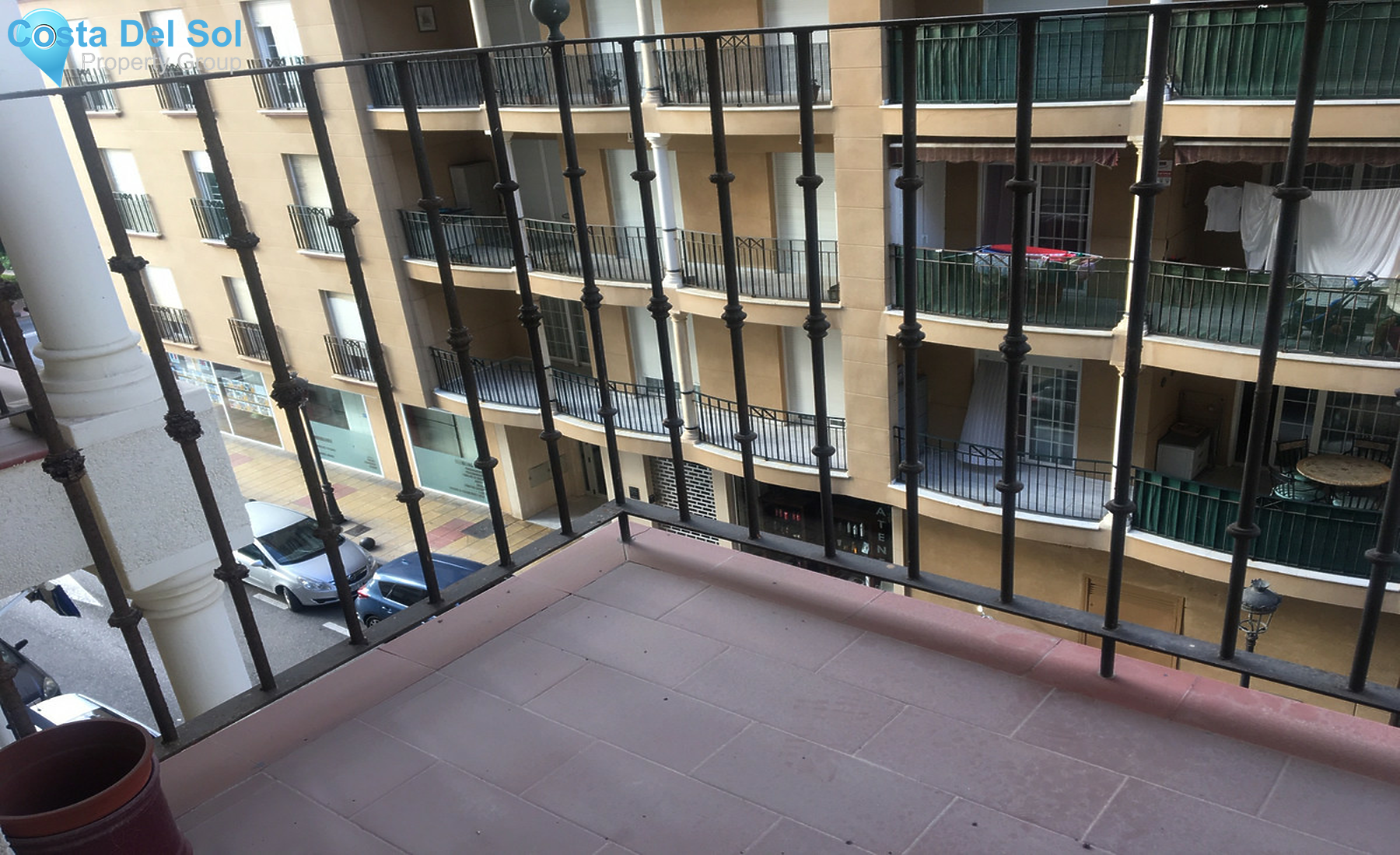 Middle Floor Apartment in Estepona-1450743