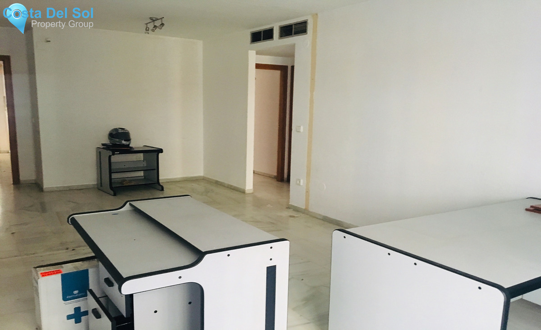 Middle Floor Apartment in Estepona-1450745
