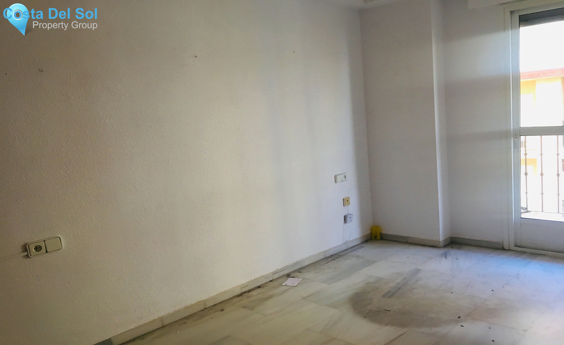 Middle Floor Apartment in Estepona-1450748