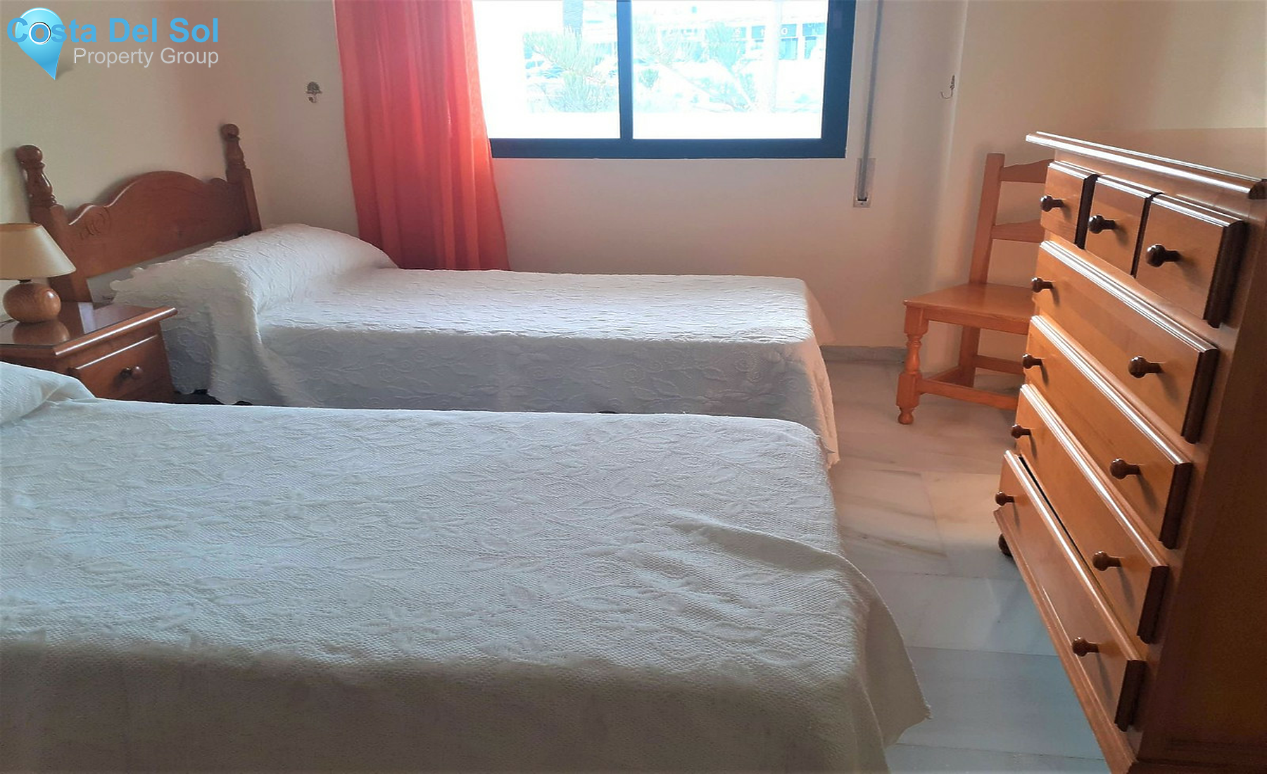 Middle Floor Apartment in Estepona-1451283