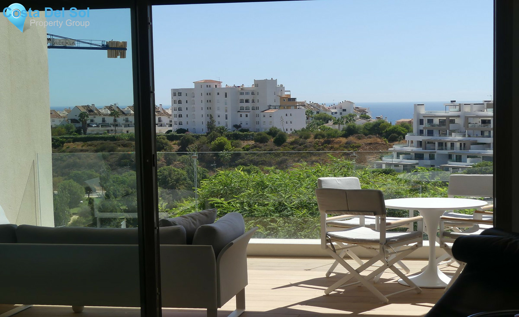Middle Floor Apartment in Estepona-1460520