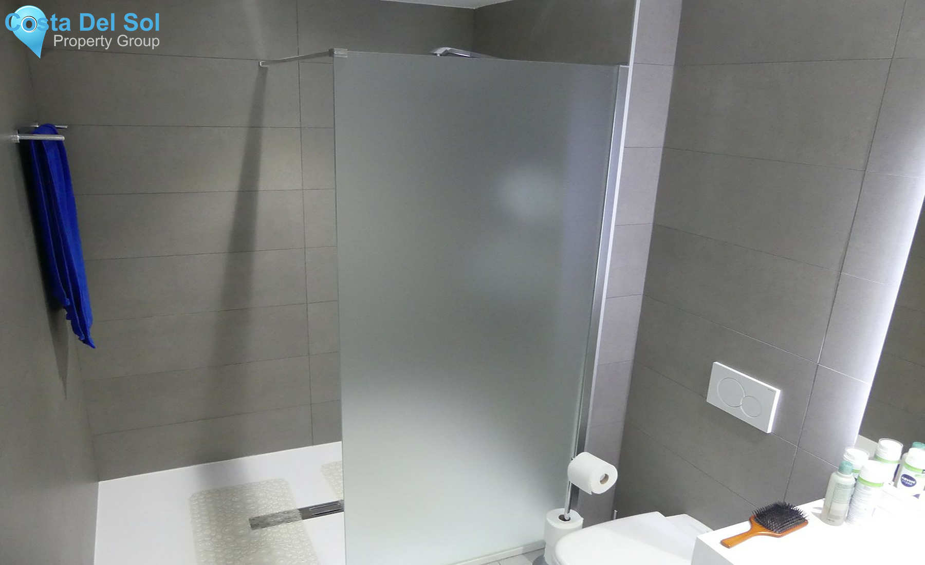 Middle Floor Apartment in Estepona-1460535
