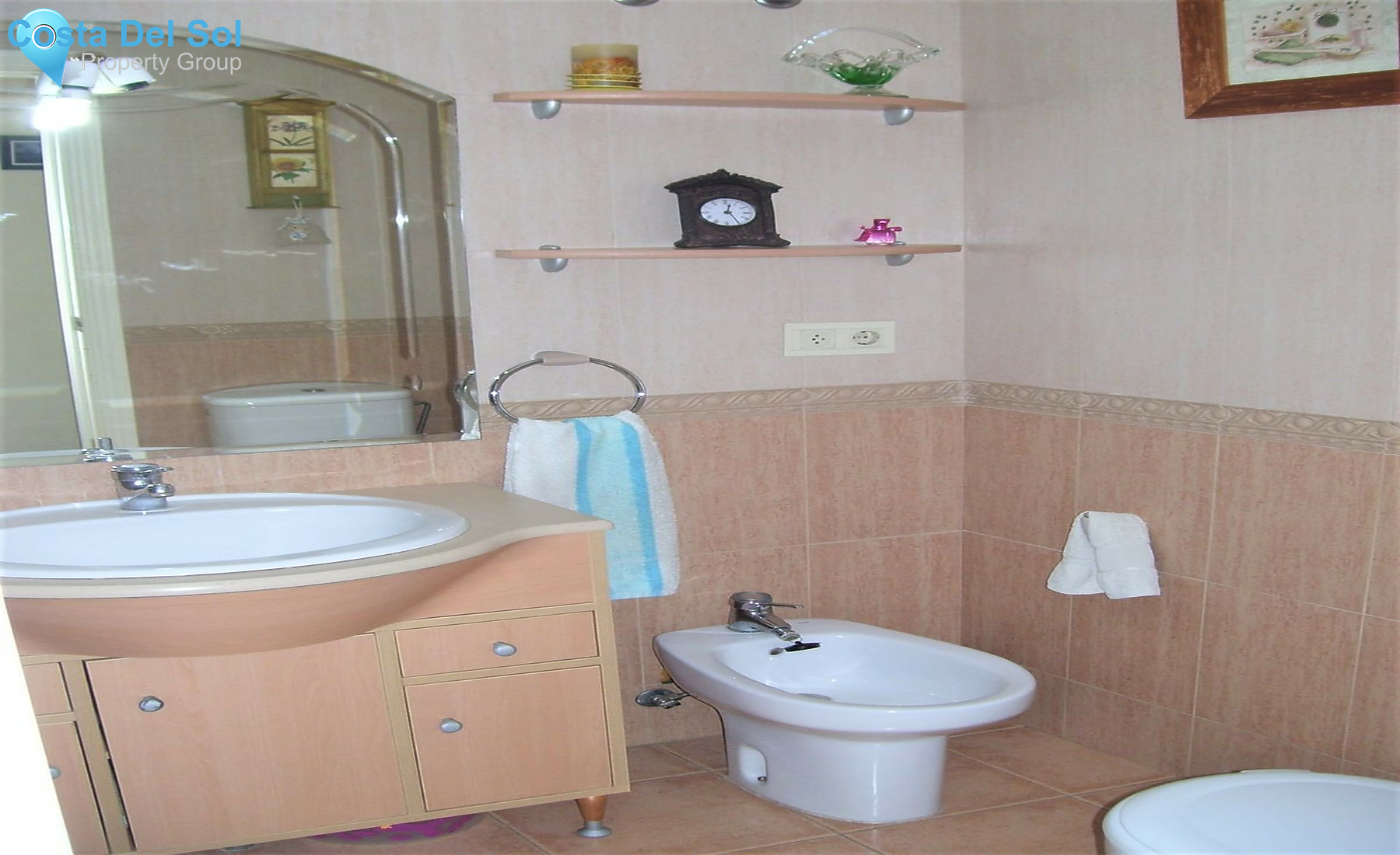 Middle Floor Apartment in Estepona