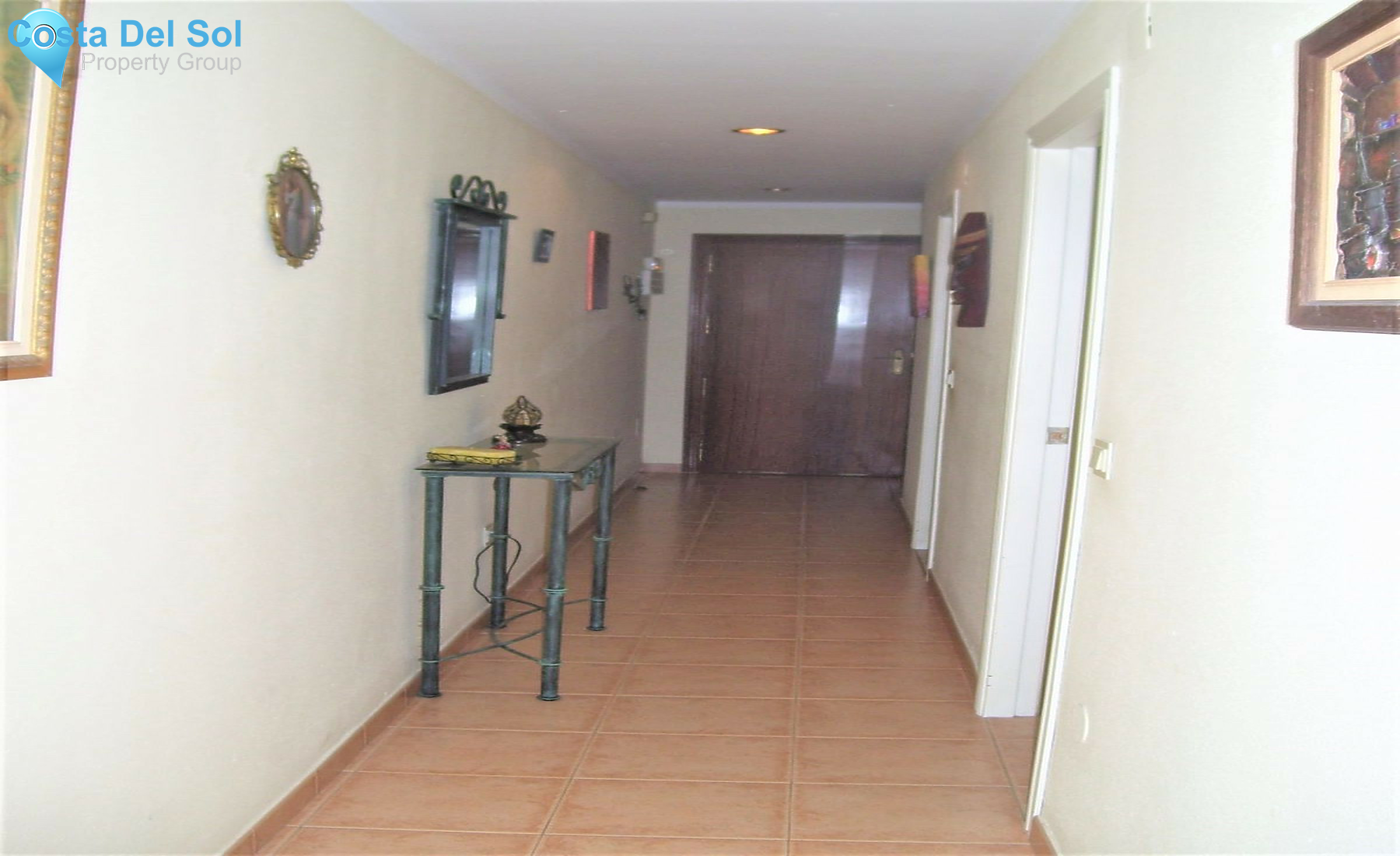 Middle Floor Apartment in Estepona-1462325