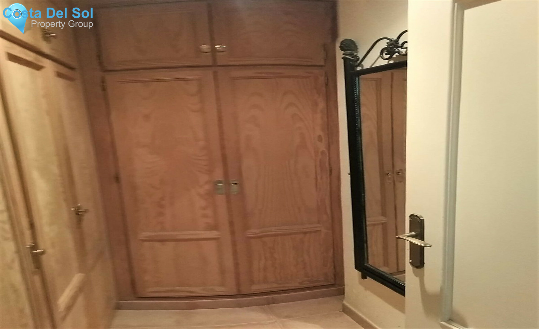 Middle Floor Apartment in Estepona-1462327