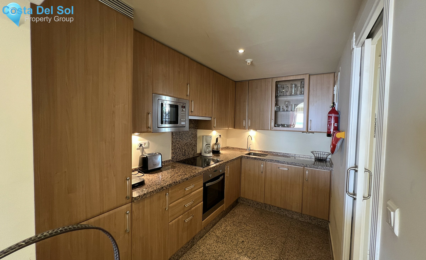 Middle Floor Apartment in Estepona-1476752