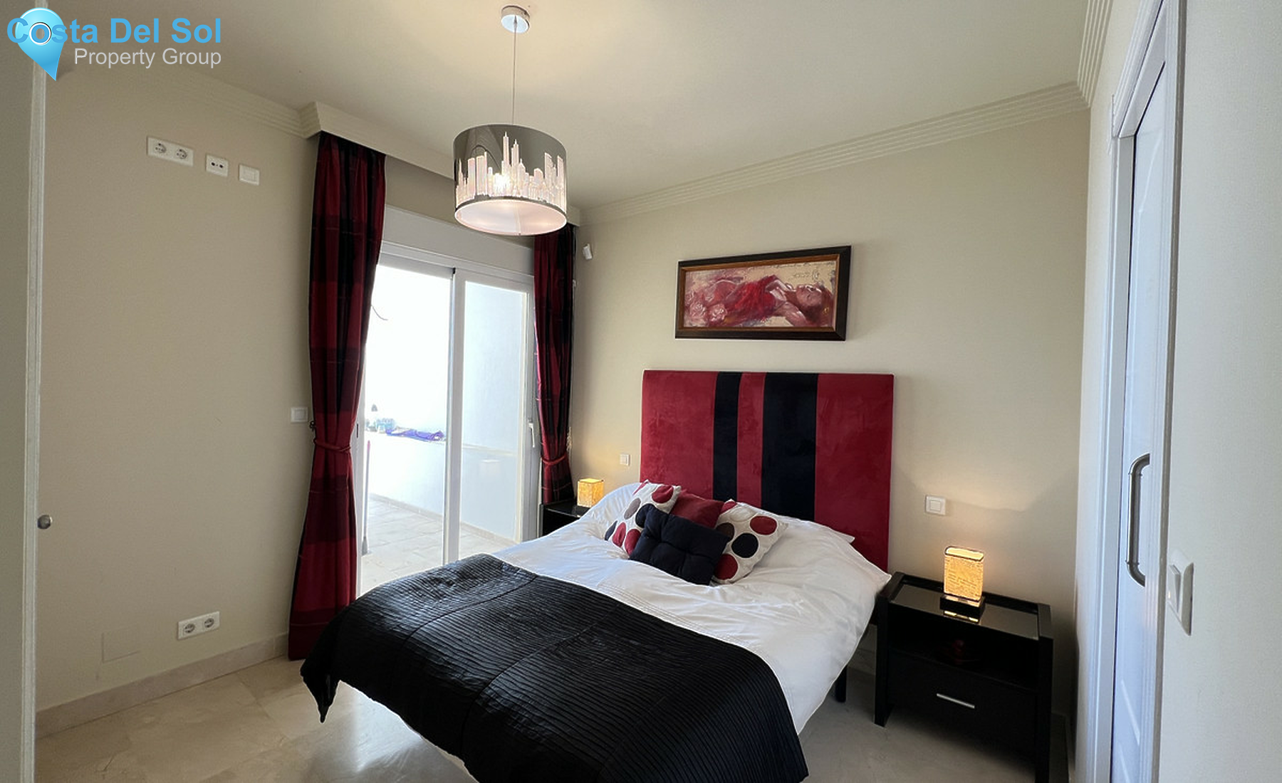 Middle Floor Apartment in Estepona-1476756