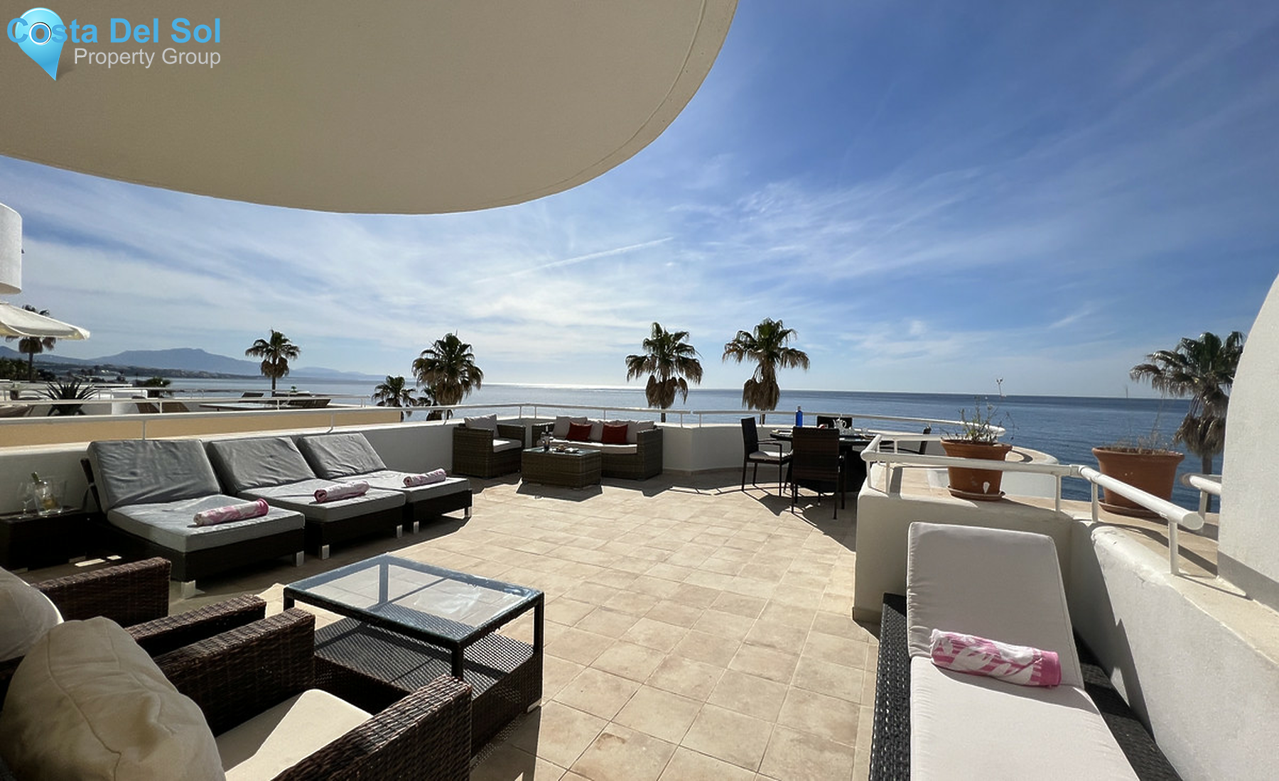 Middle Floor Apartment in Estepona-1476749