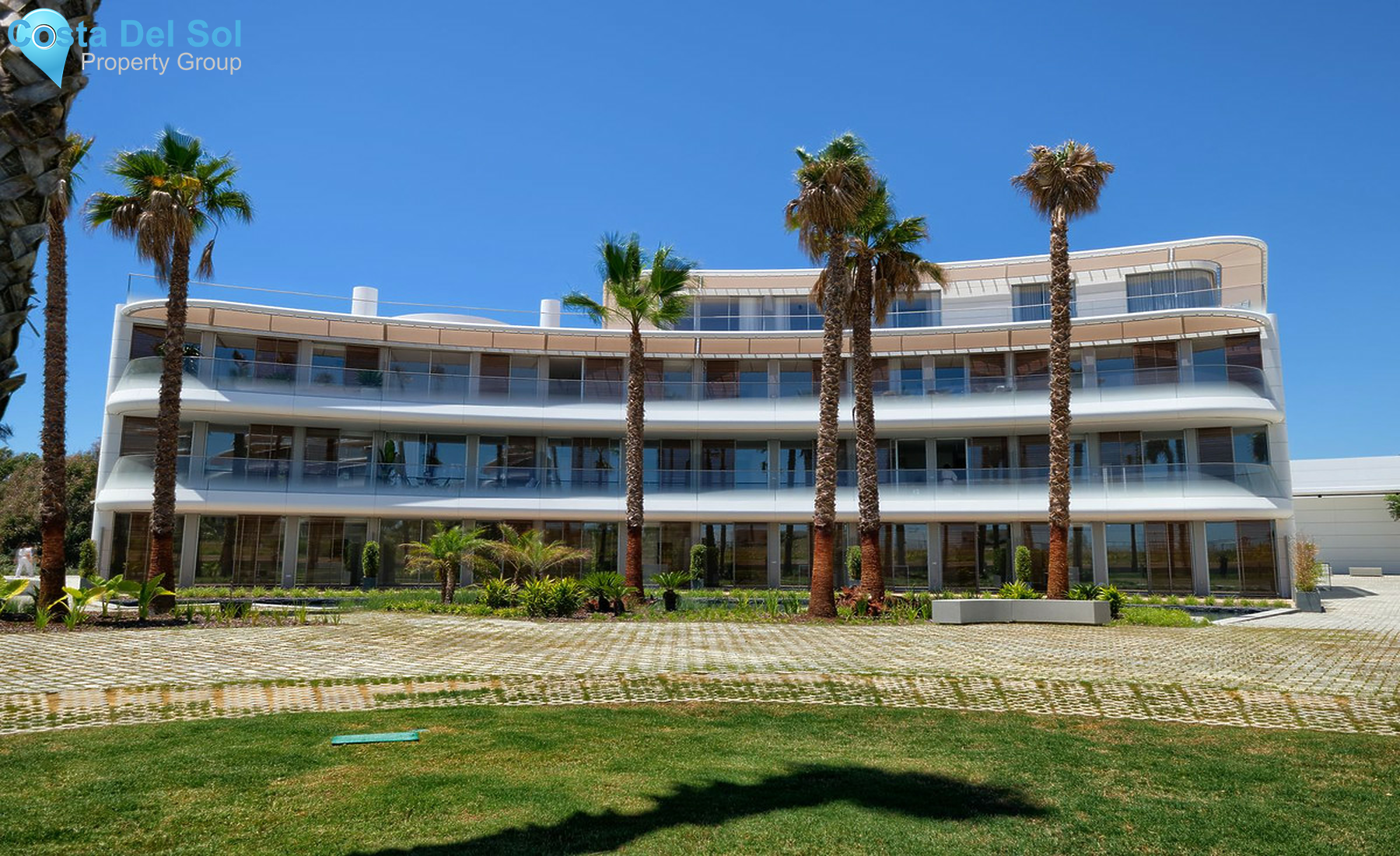 Middle Floor Apartment in Estepona-1478170