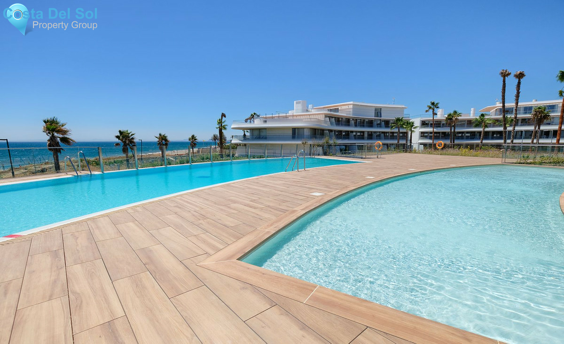 Middle Floor Apartment in Estepona-1478174