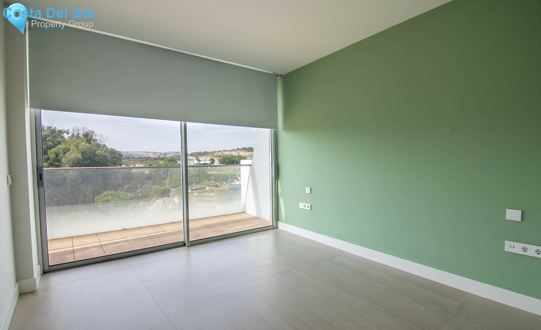 Middle Floor Apartment in Estepona-1478178