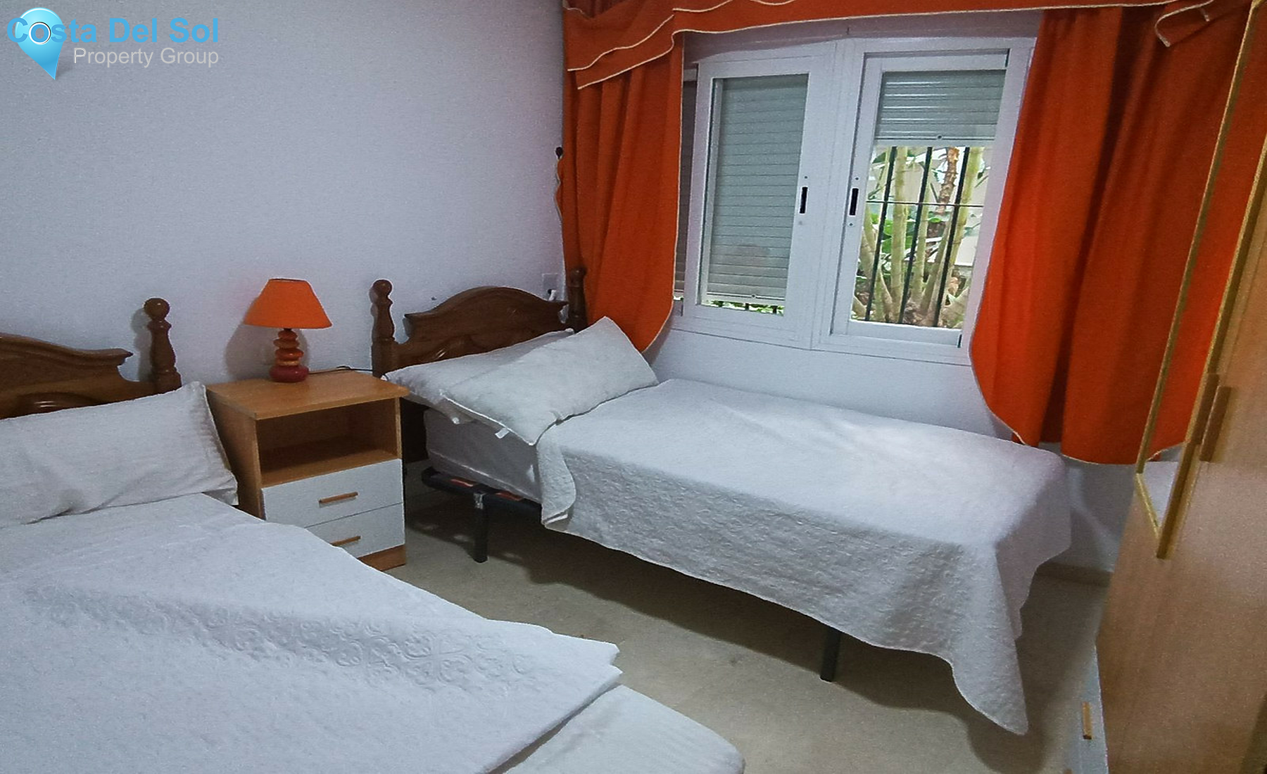 Middle Floor Apartment in Estepona-1500265