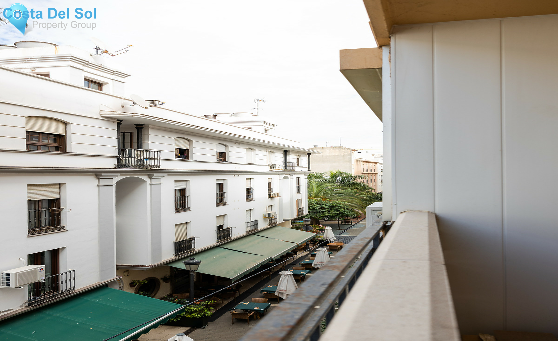 Middle Floor Apartment in Estepona-1503775