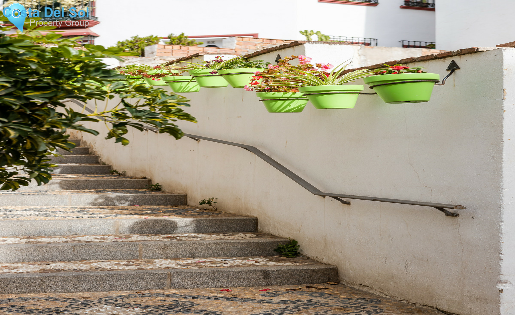 Middle Floor Apartment in Estepona-1503782