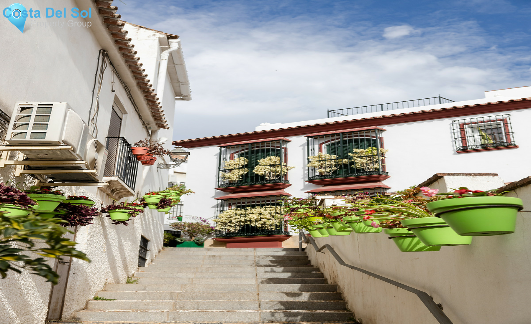 Middle Floor Apartment in Estepona-1503783