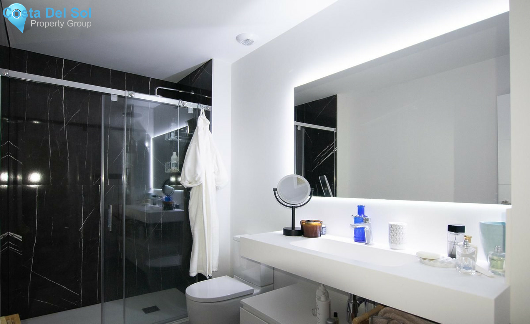 Middle Floor Apartment in Estepona-1506023