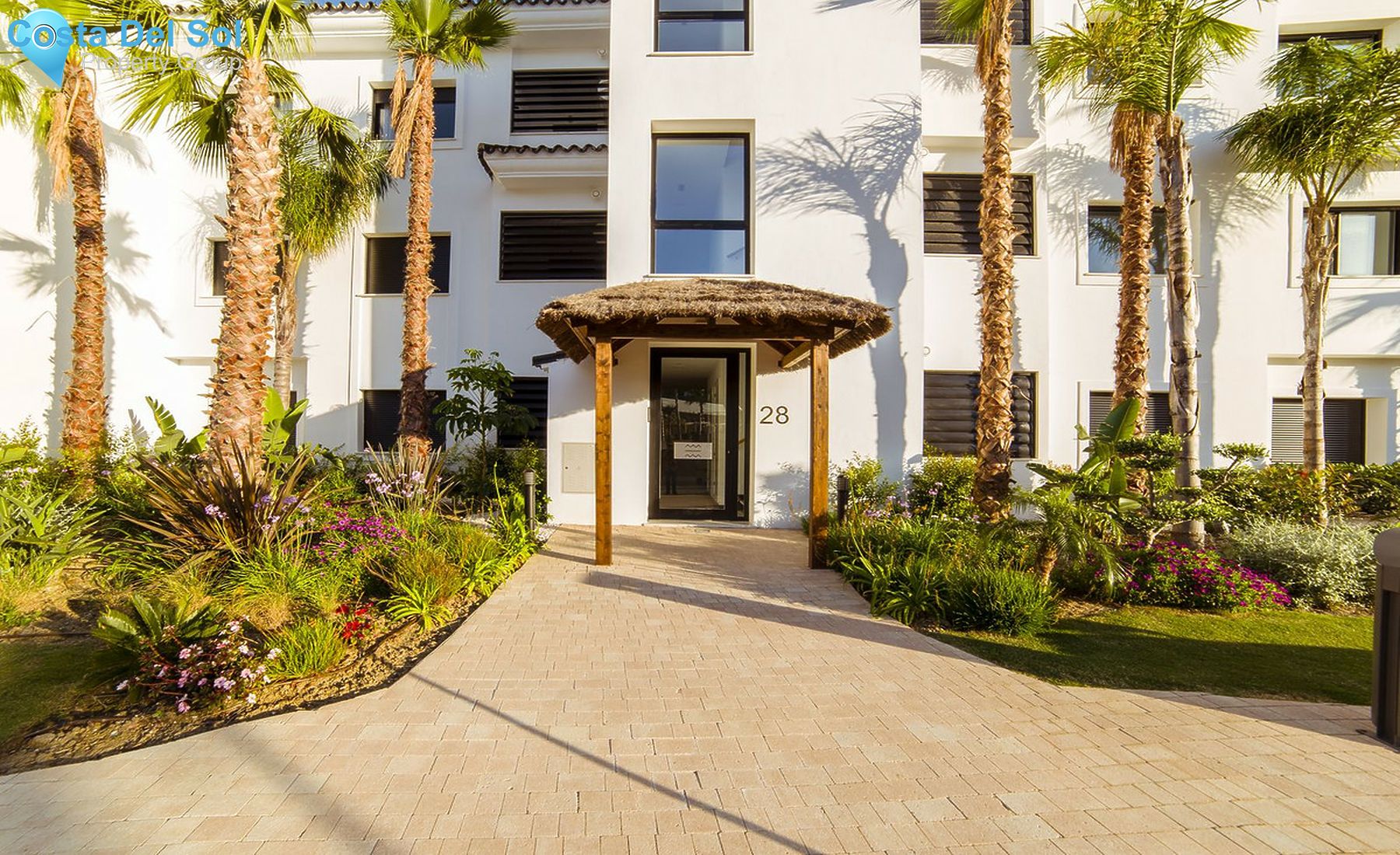 Middle Floor Apartment in Estepona-1506025