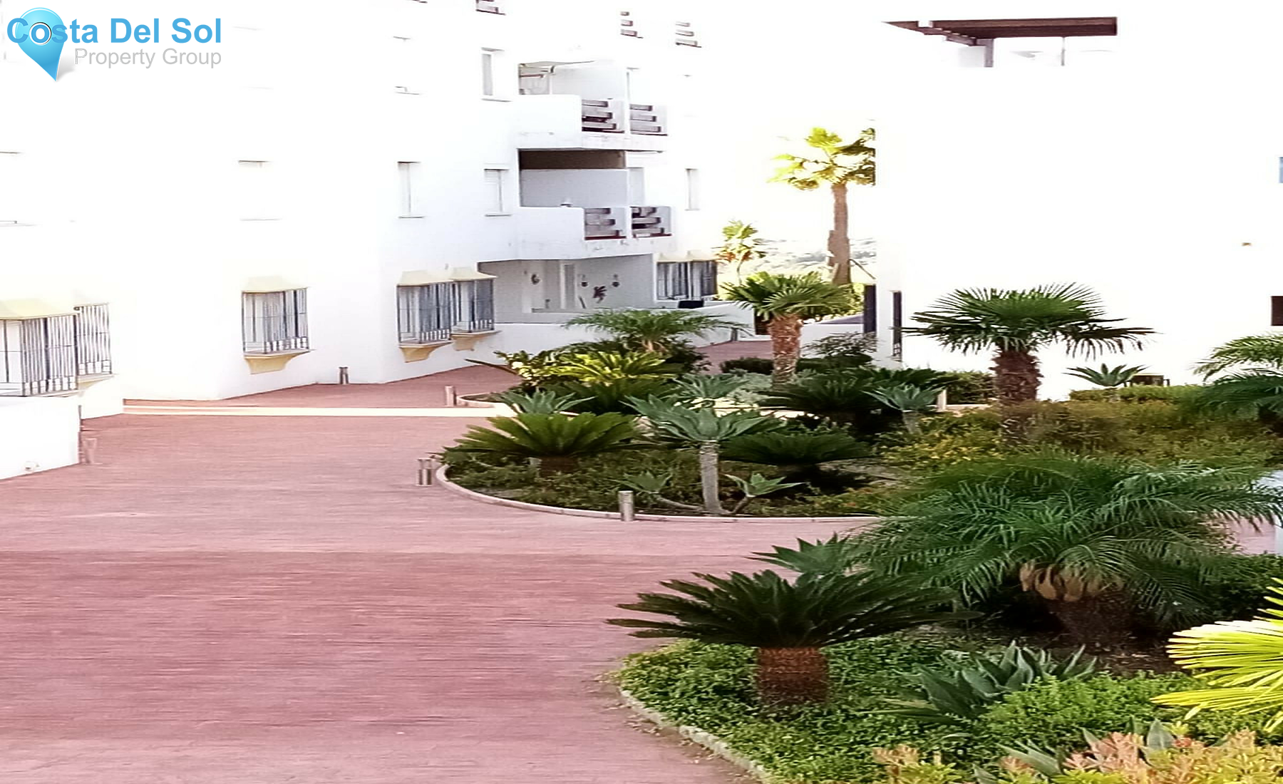 Middle Floor Apartment in Estepona