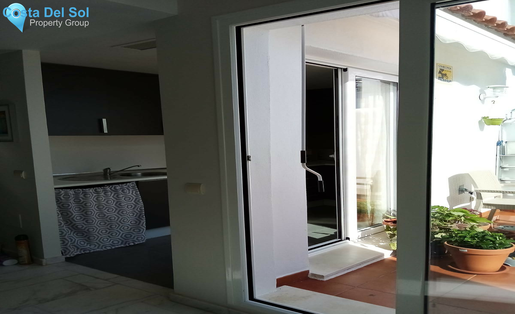 Middle Floor Apartment in Estepona-1507187