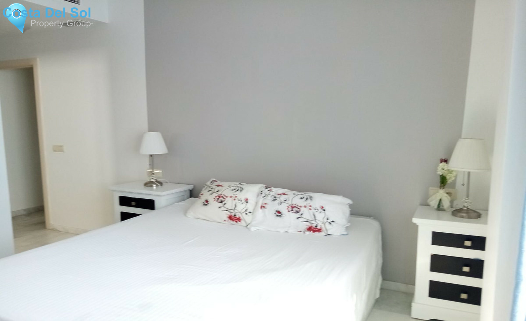 Middle Floor Apartment in Estepona-1507197