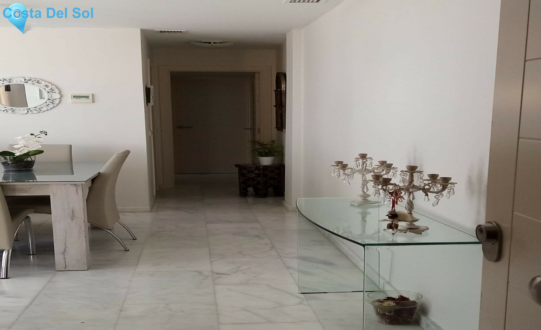 Middle Floor Apartment in Estepona-1507184