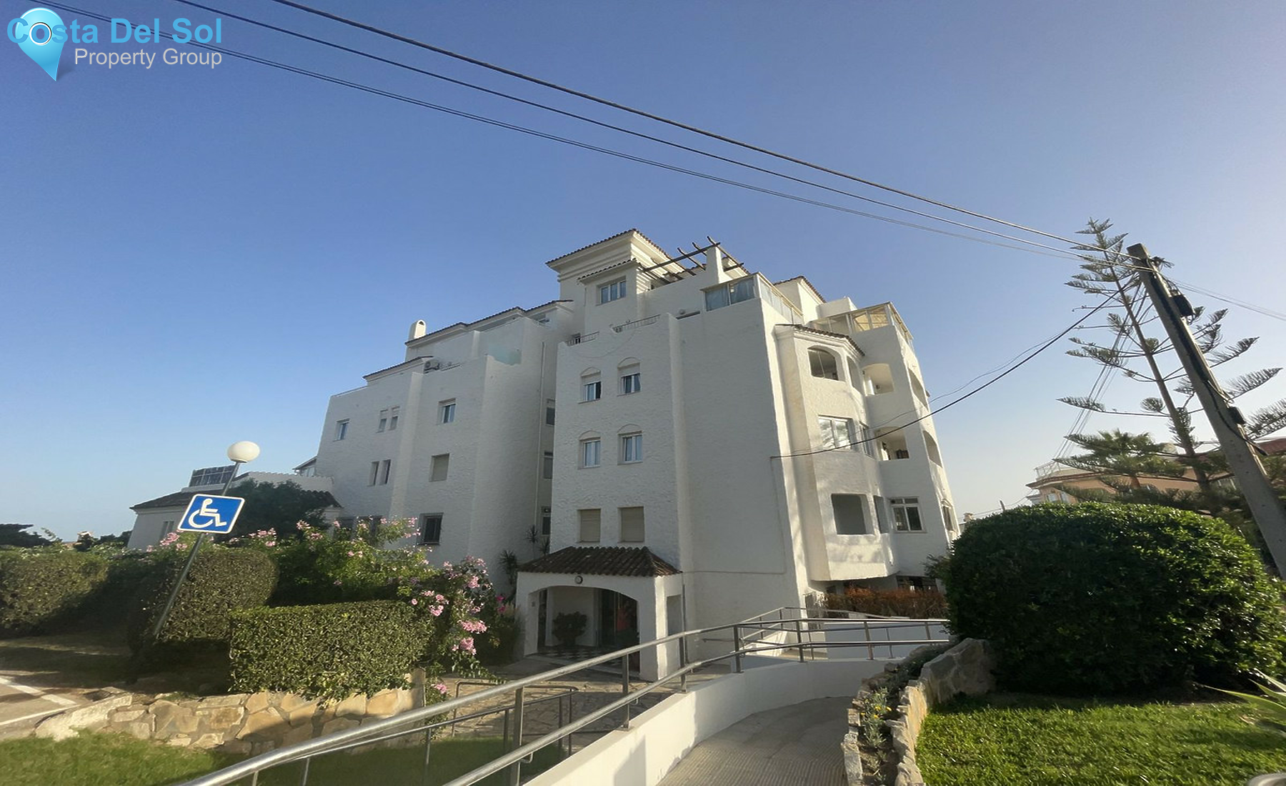 Middle Floor Apartment in Estepona-1511517