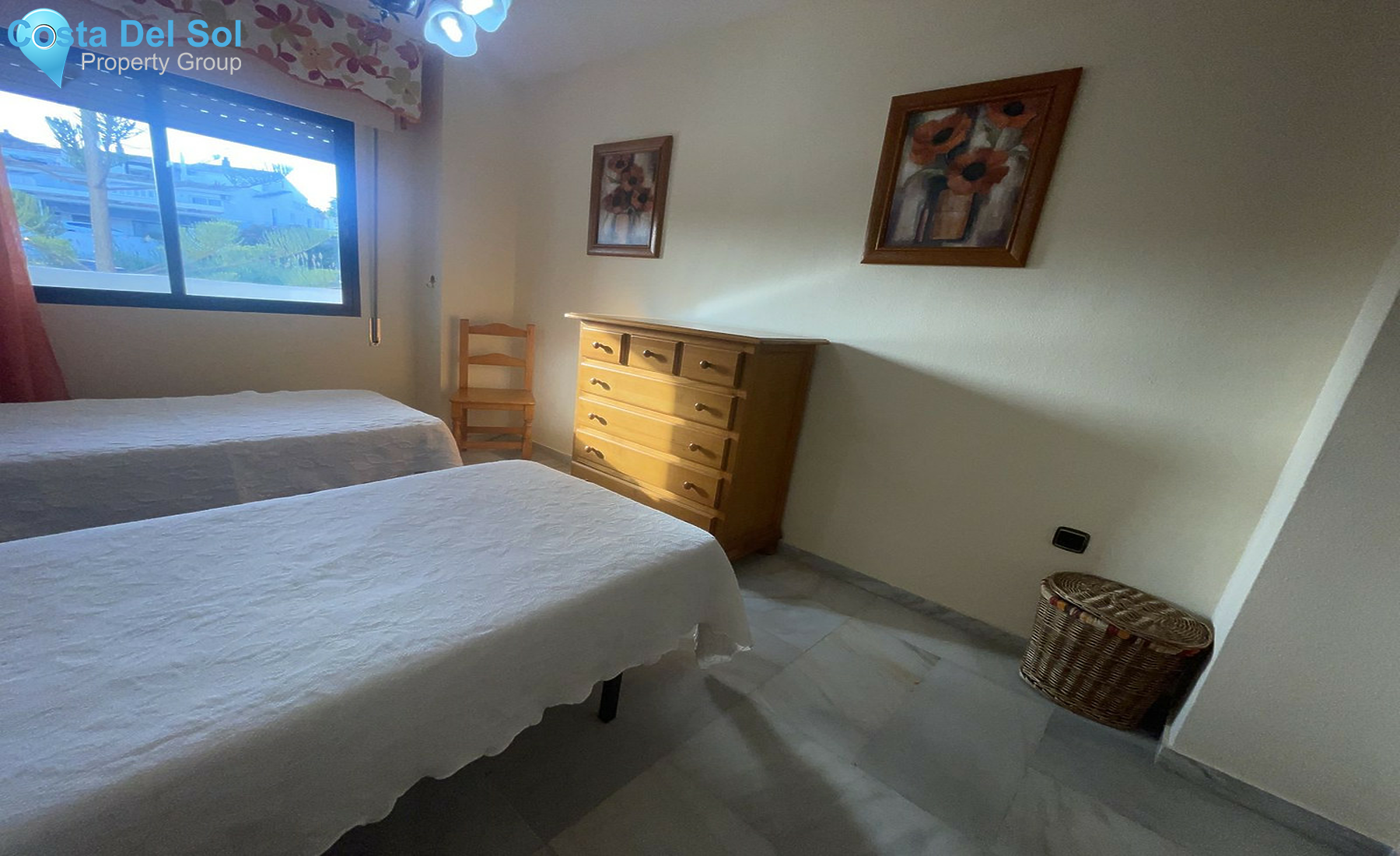 Middle Floor Apartment in Estepona-1511529