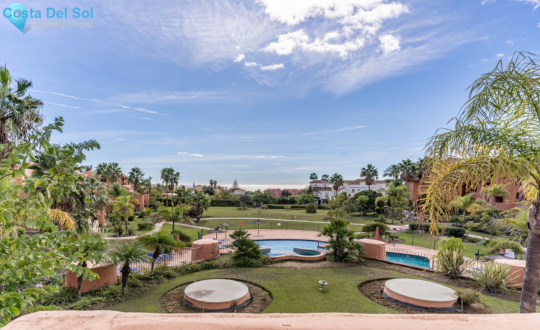 Middle Floor Apartment in Estepona-1523101