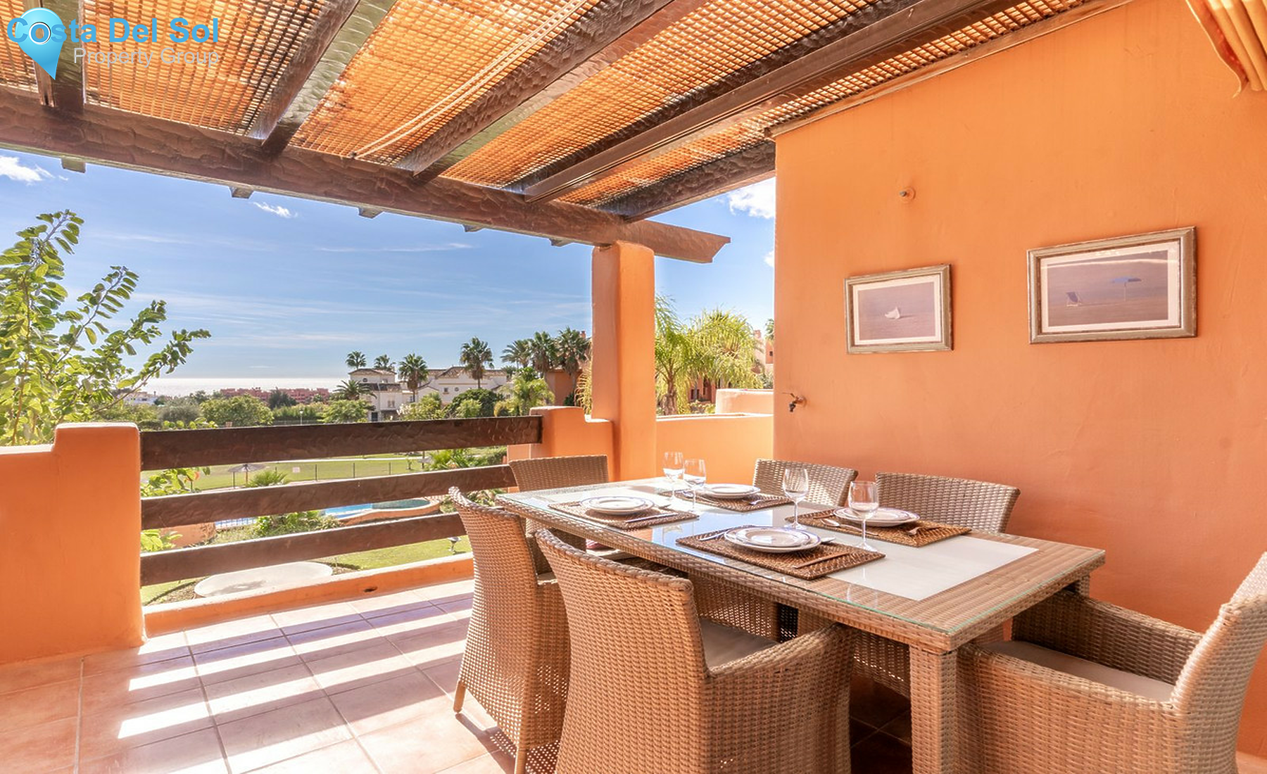Middle Floor Apartment in Estepona-1523105