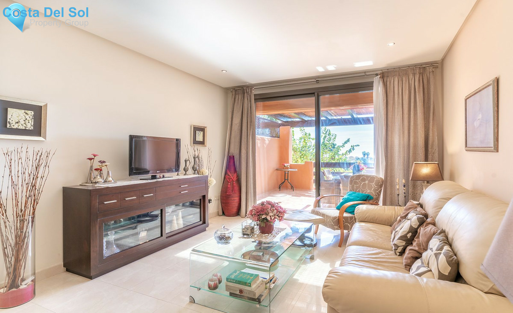 Middle Floor Apartment in Estepona-1523107