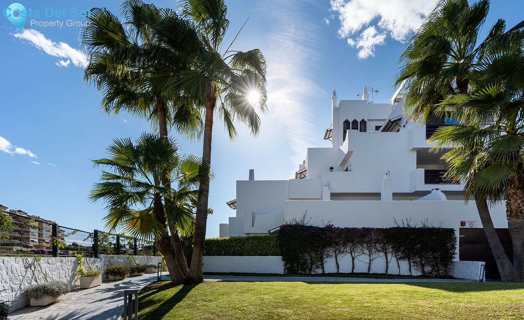 Middle Floor Apartment in Estepona-1523923