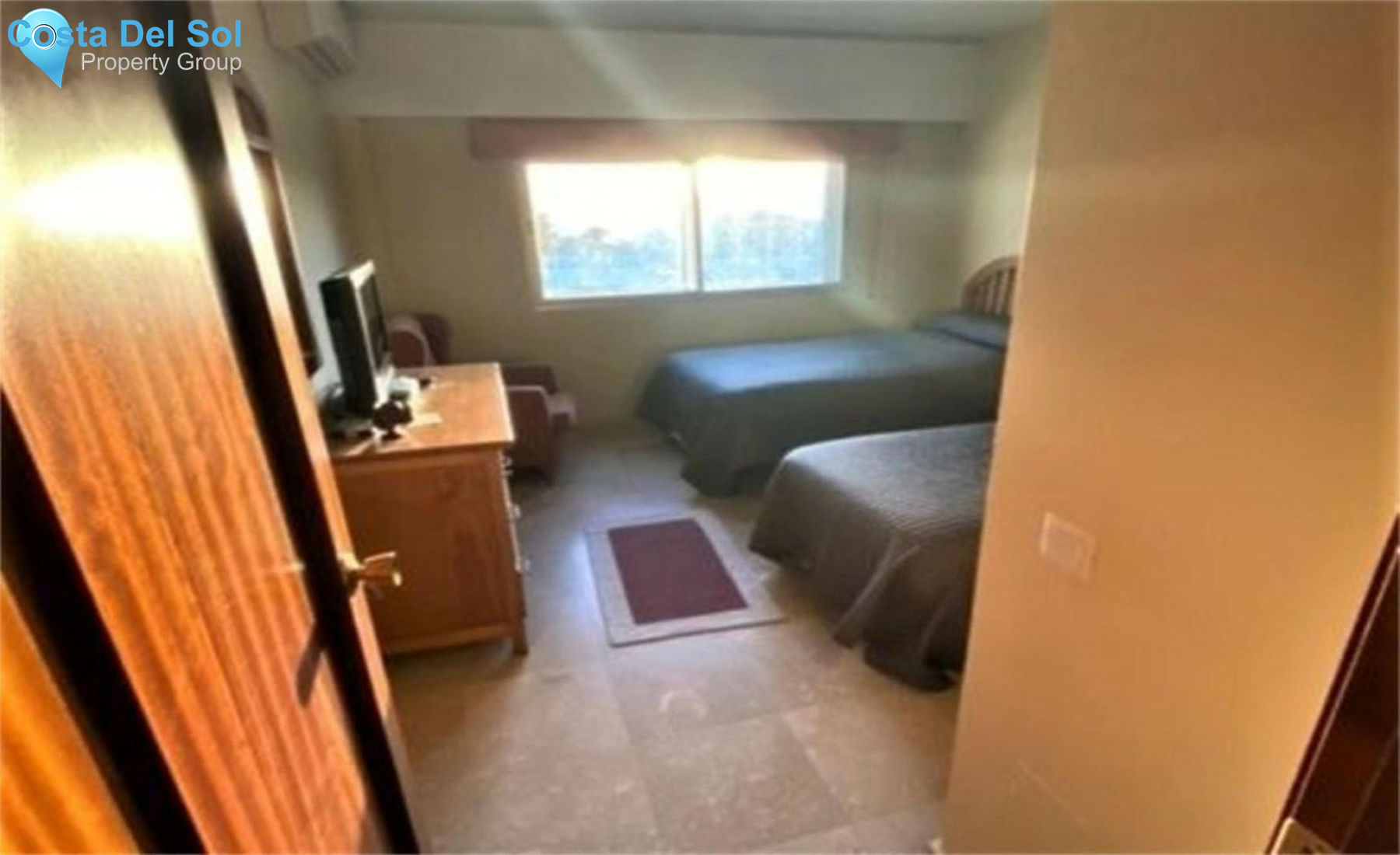 Middle Floor Apartment in Estepona-1526199