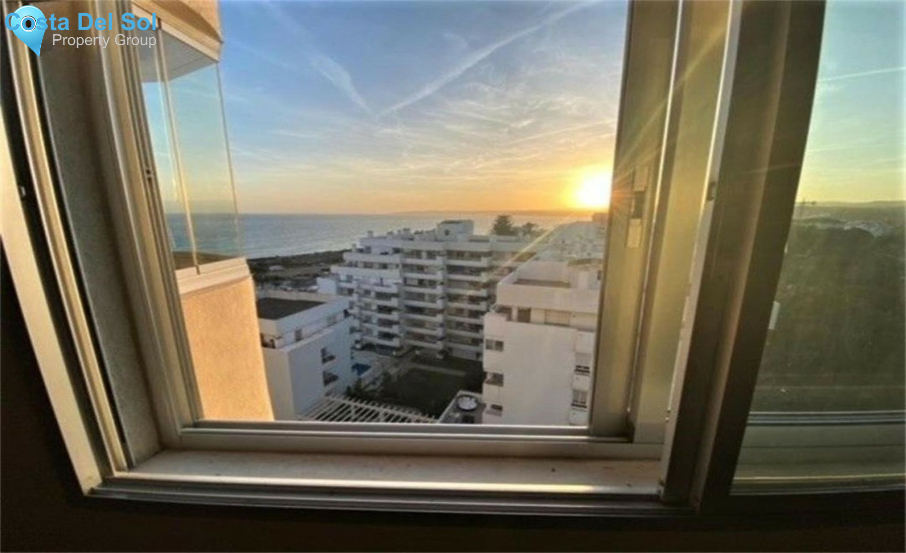 Middle Floor Apartment in Estepona-1526201