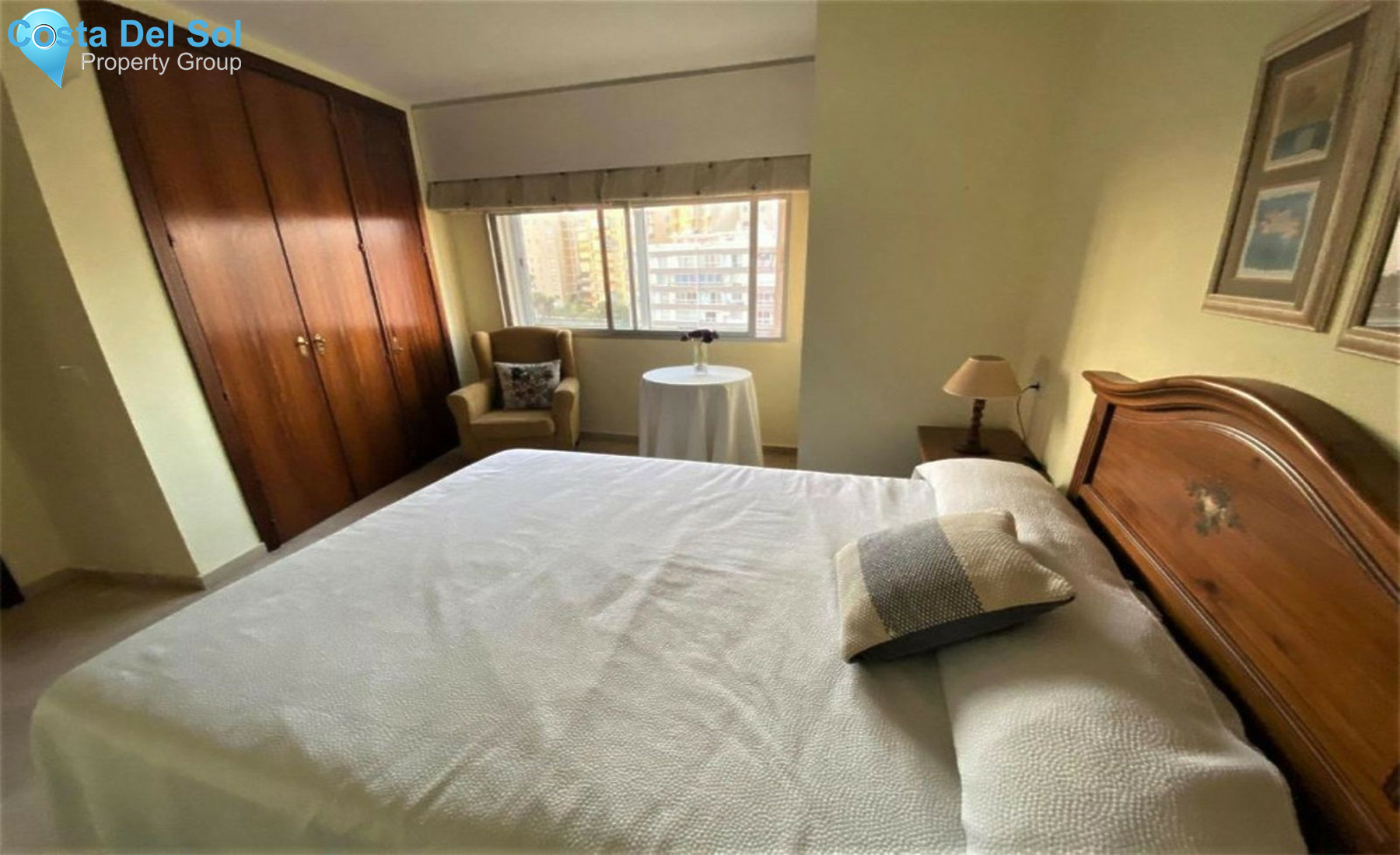 Middle Floor Apartment in Estepona-1526202