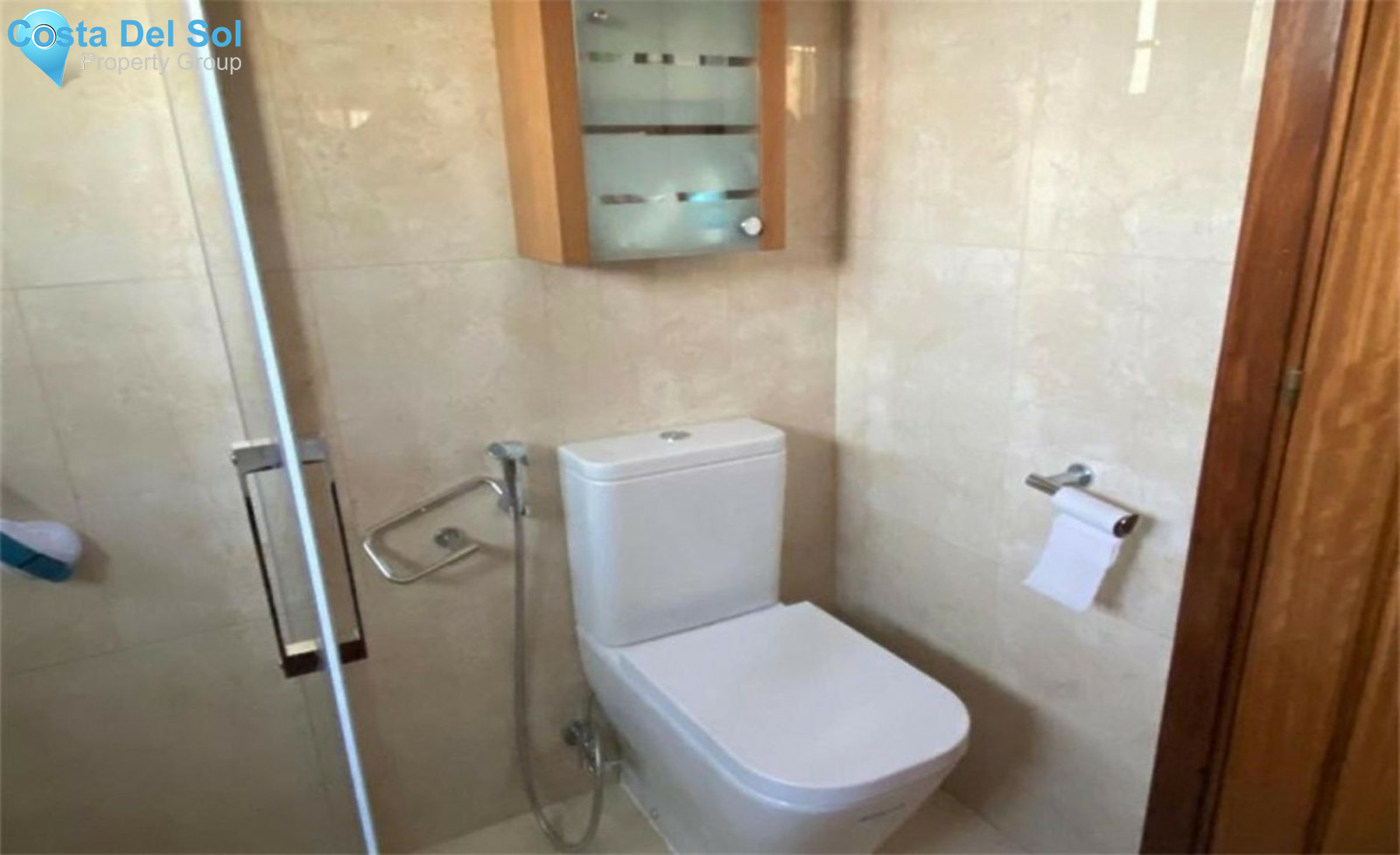 Middle Floor Apartment in Estepona-1526207