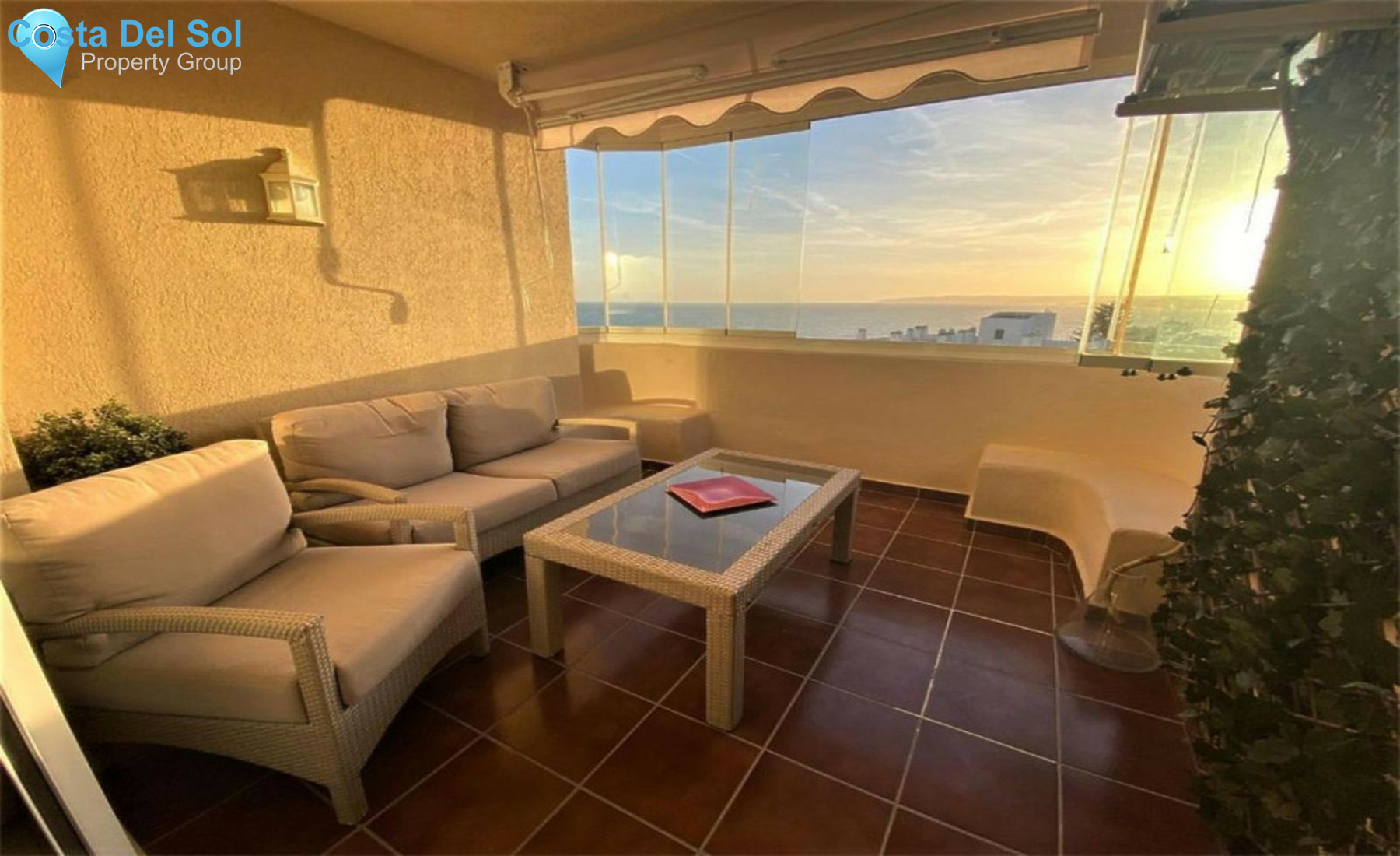 Middle Floor Apartment in Estepona-1526191