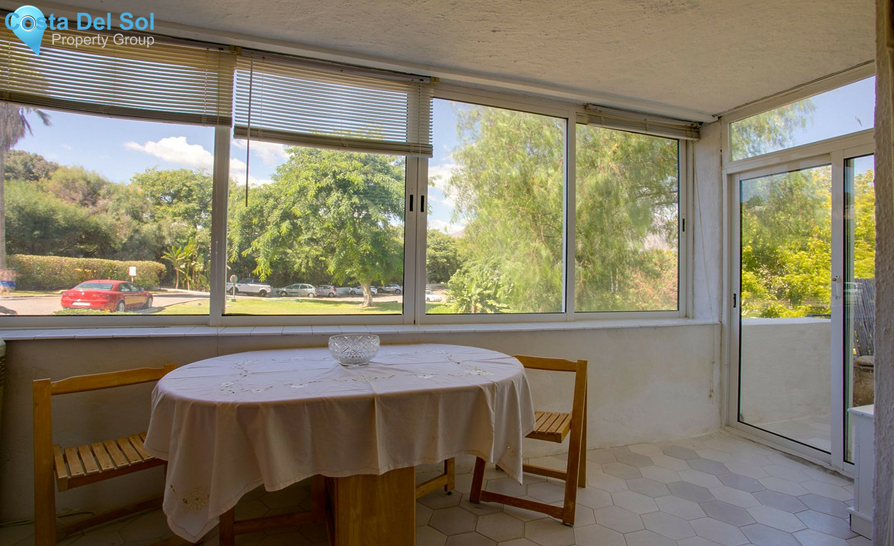 Middle Floor Apartment in Estepona-1541105