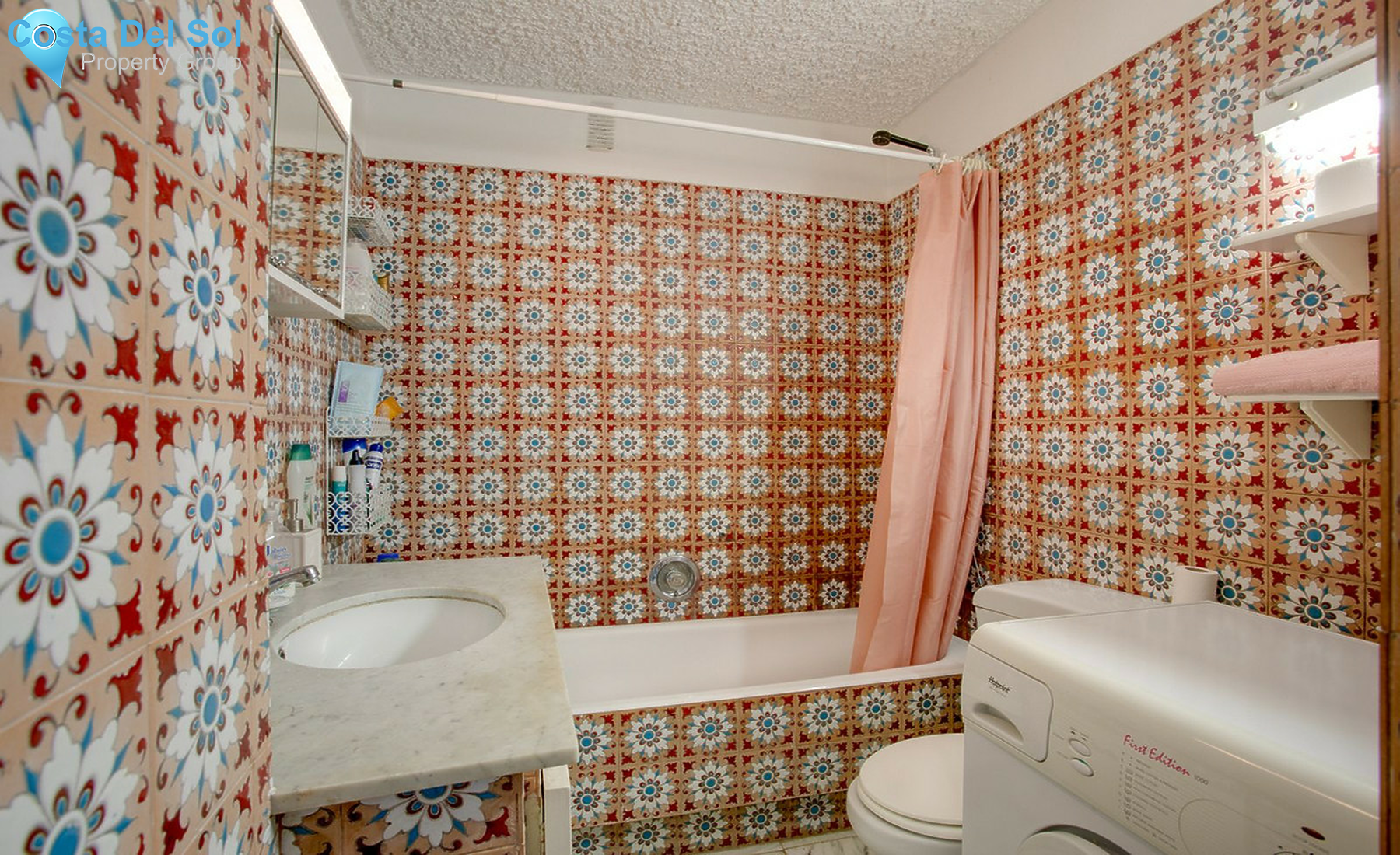 Middle Floor Apartment in Estepona-1541107