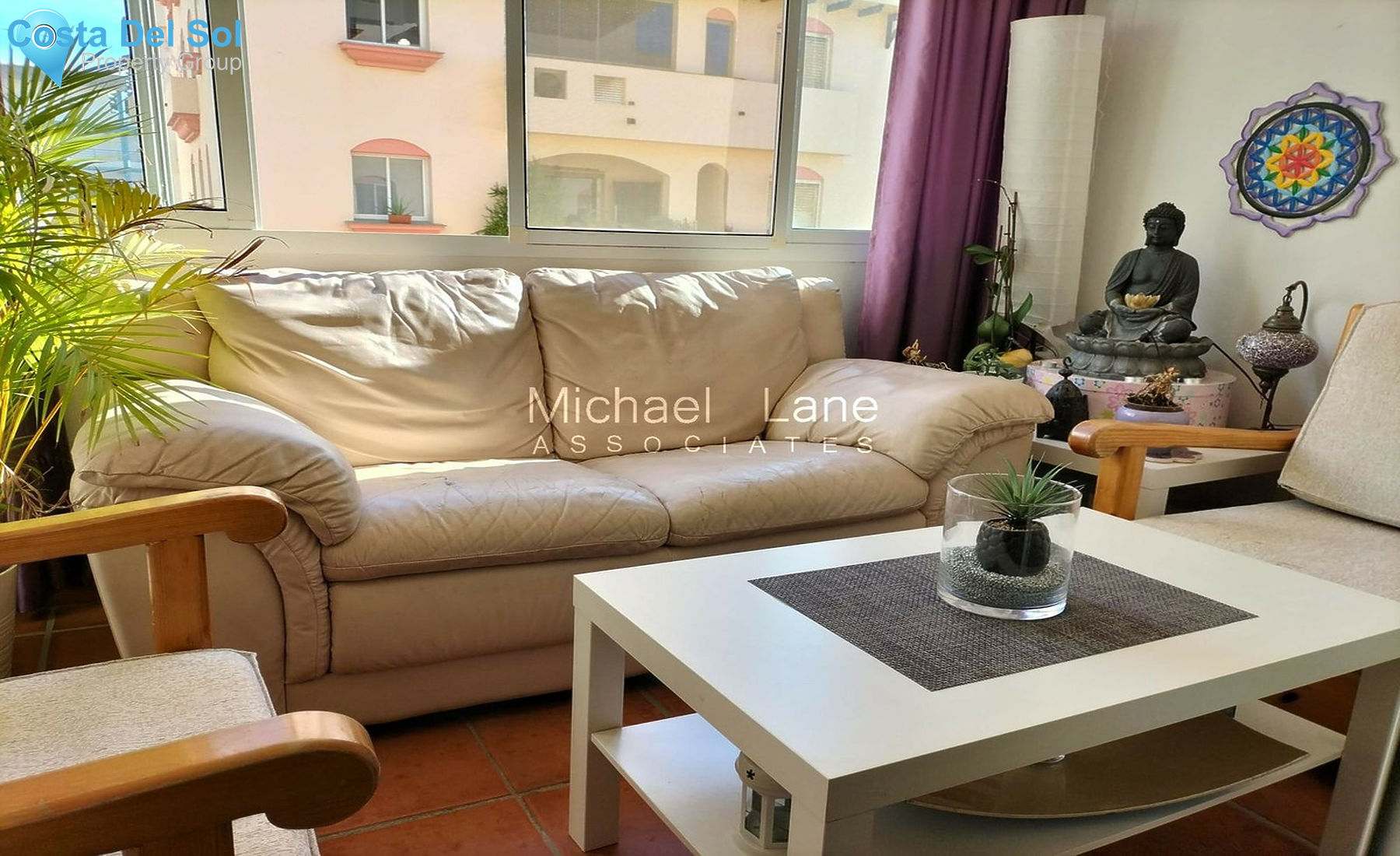 Middle Floor Apartment in Estepona-1541879