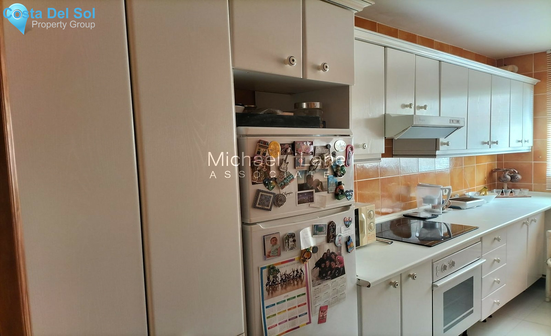 Middle Floor Apartment in Estepona-1541887