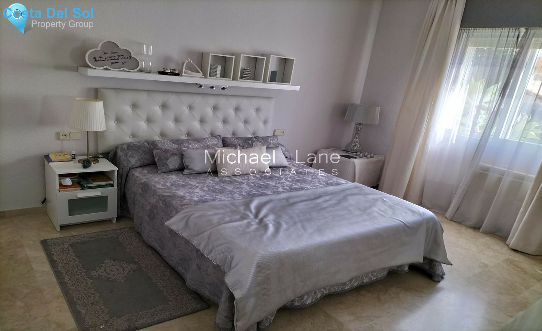 Middle Floor Apartment in Estepona-1541875