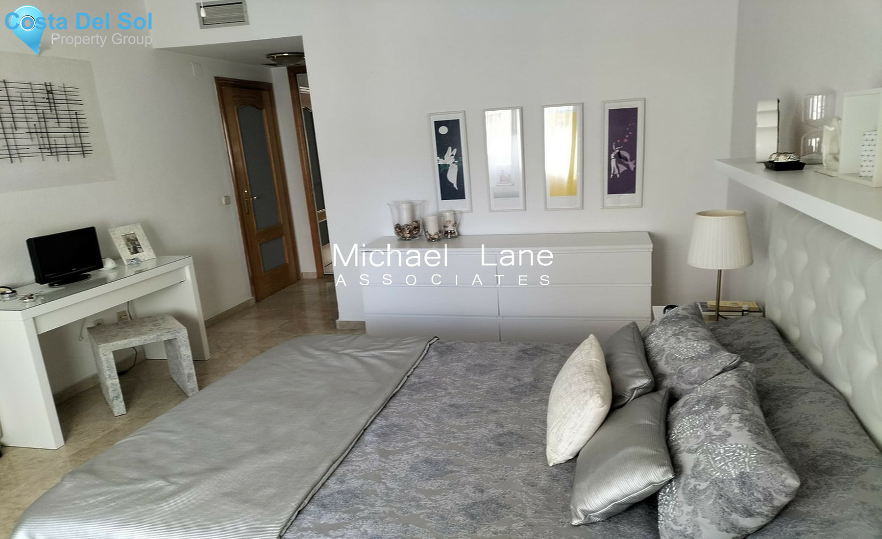 Middle Floor Apartment in Estepona-1541876