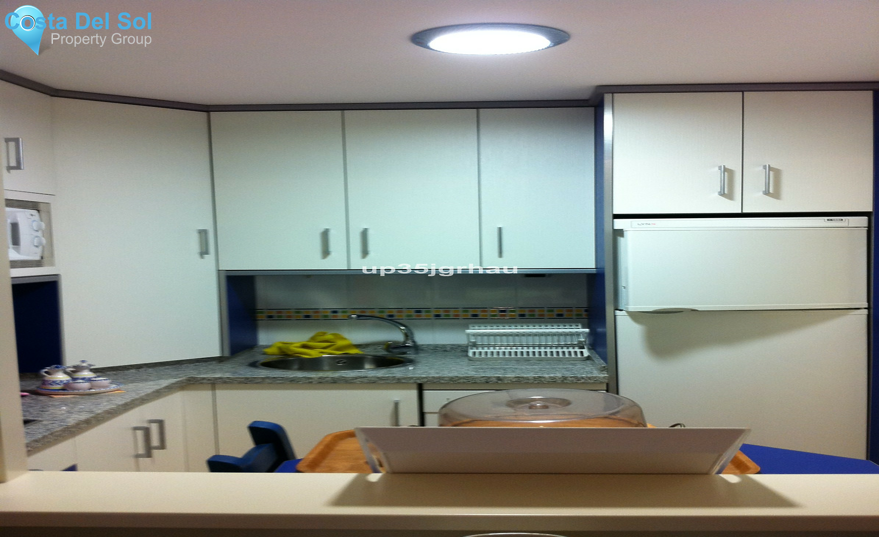 Middle Floor Apartment in Estepona-1552991