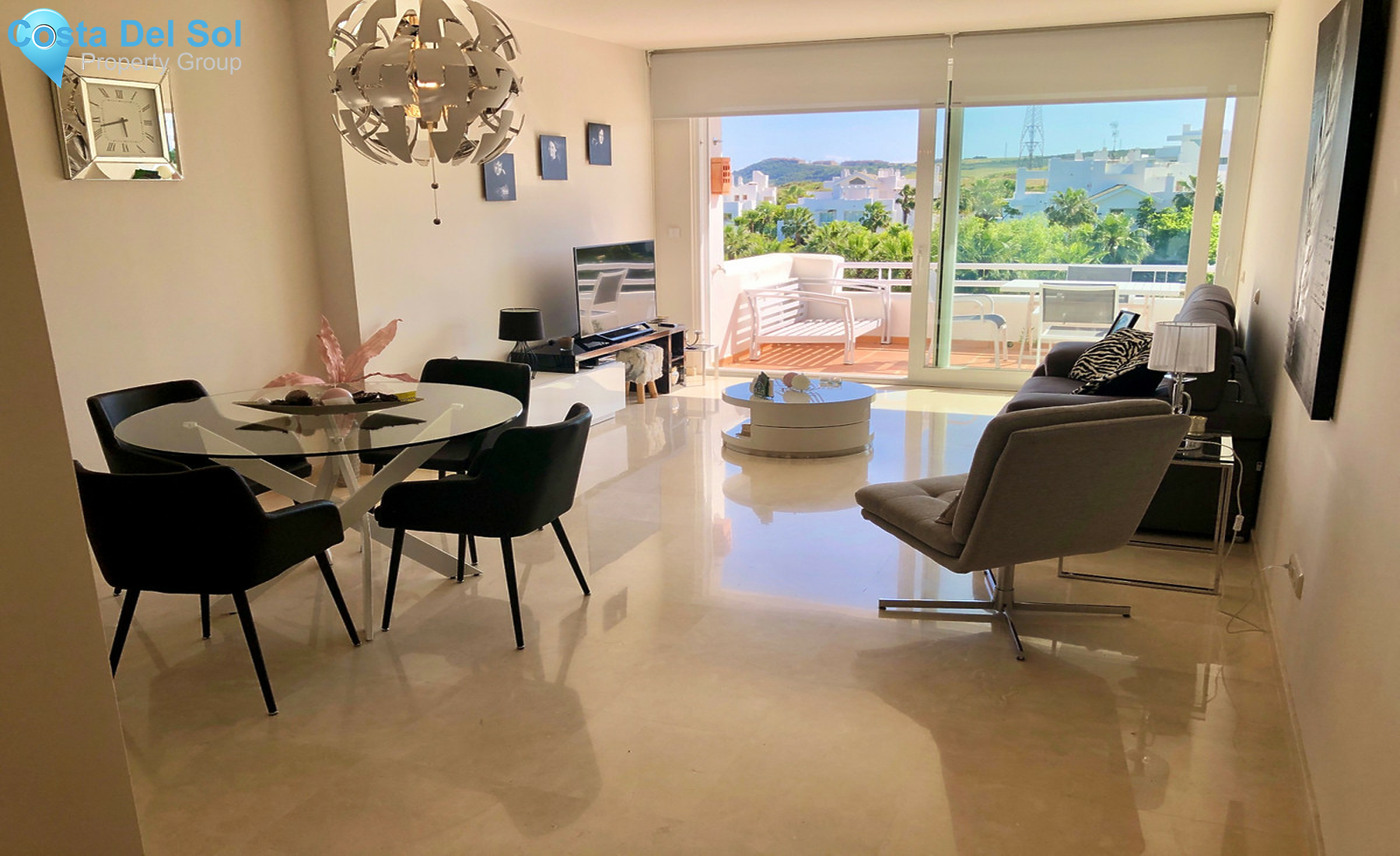 Middle Floor Apartment in Estepona-1553032