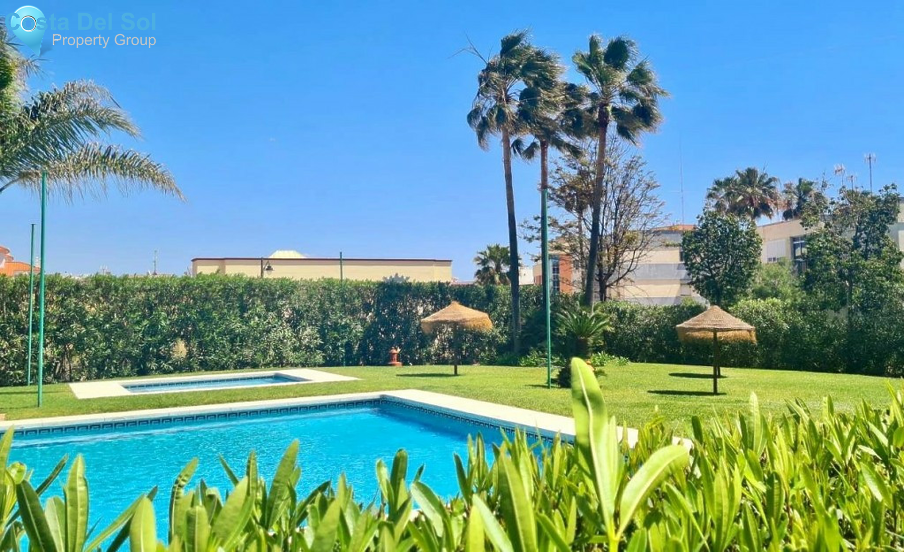 Middle Floor Apartment in Estepona-1555598