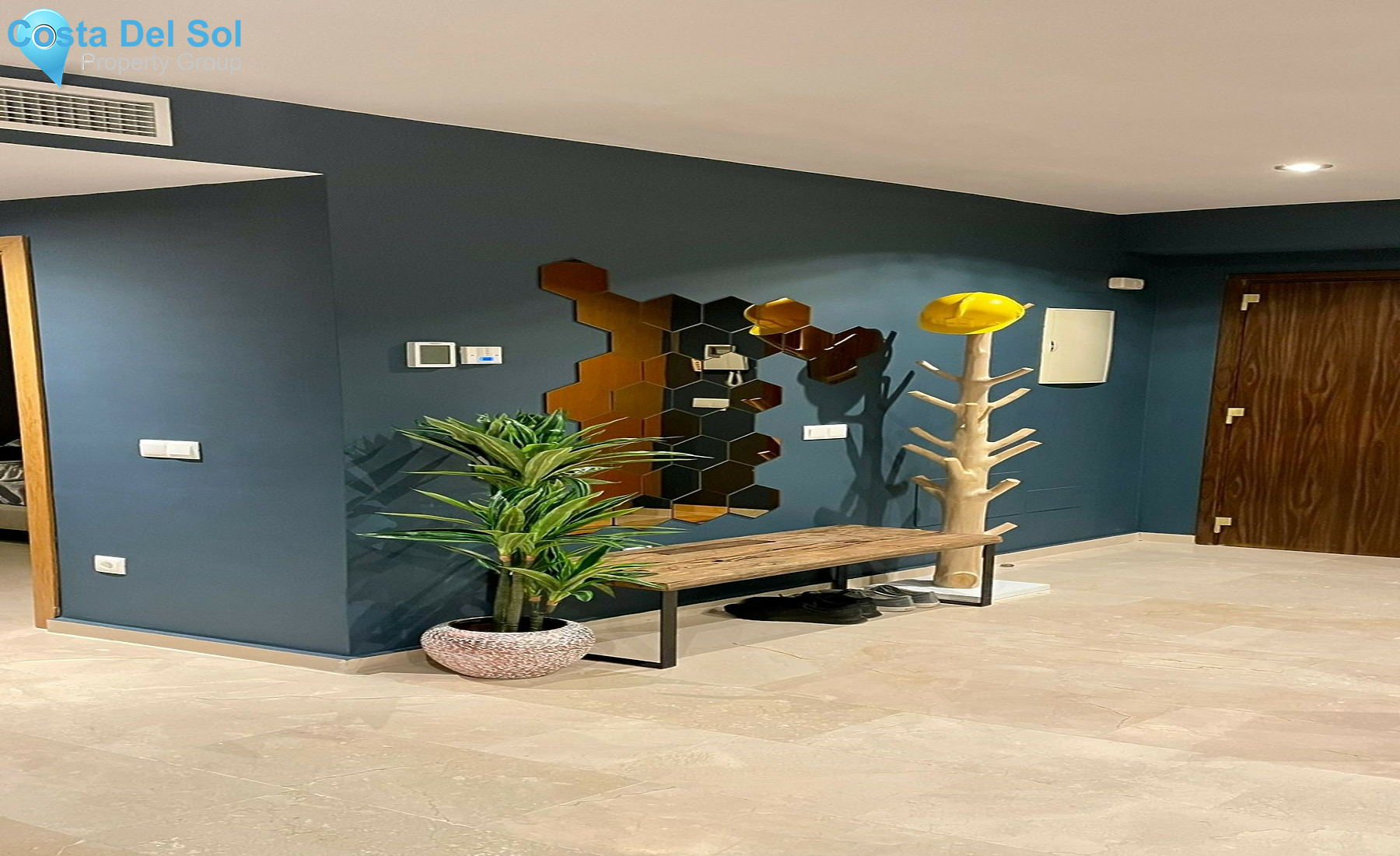 Middle Floor Apartment in Estepona-1555581