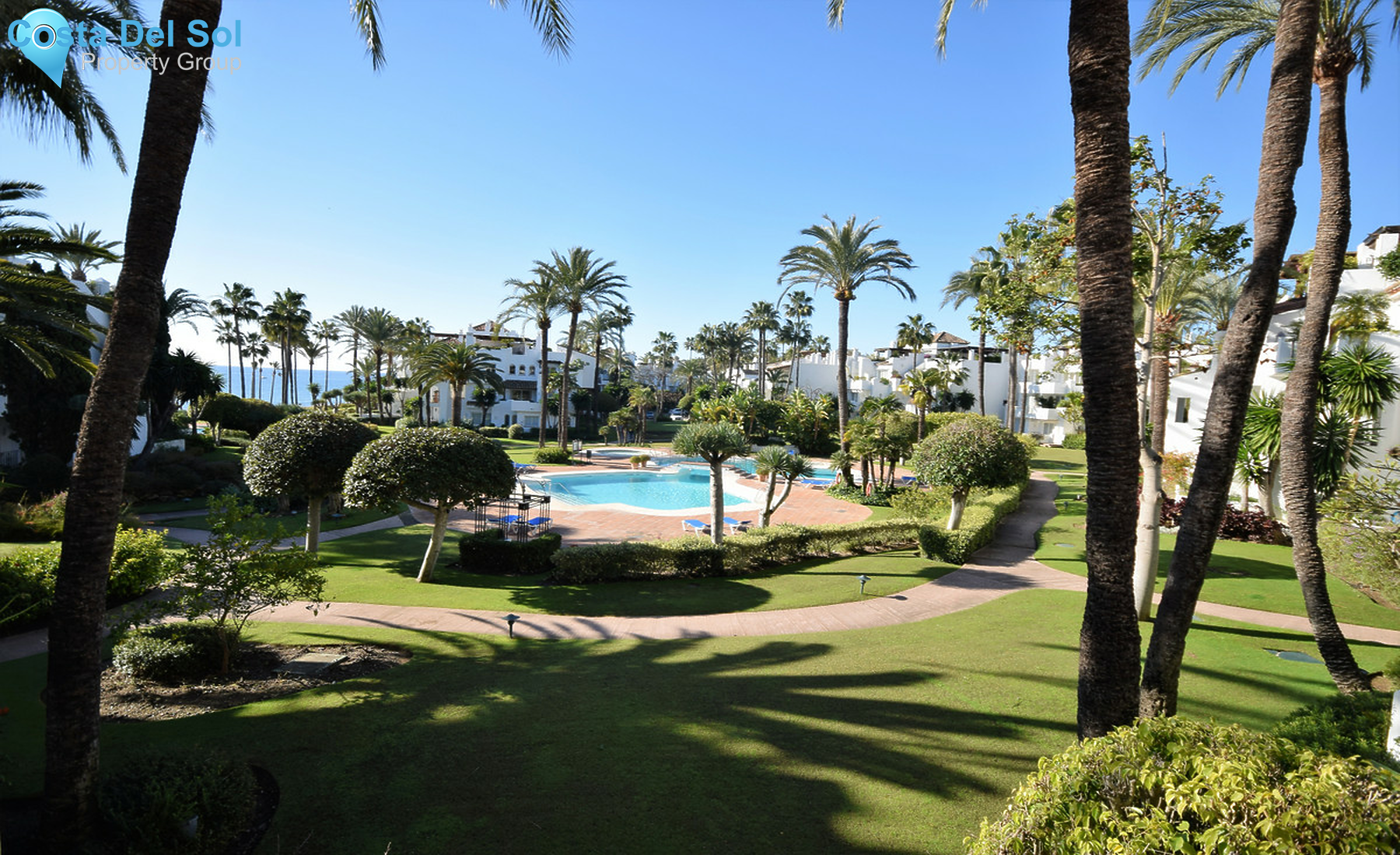 Middle Floor Apartment in Estepona-1556484