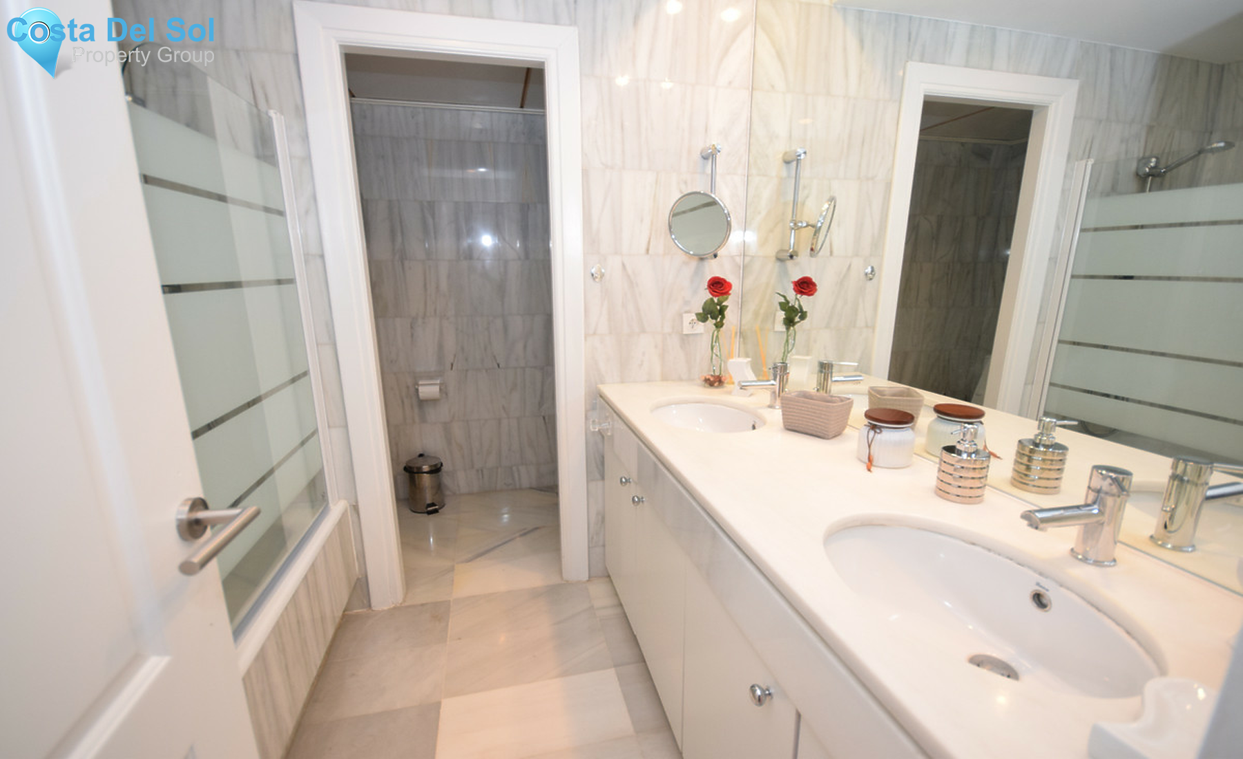 Middle Floor Apartment in Estepona-1556495