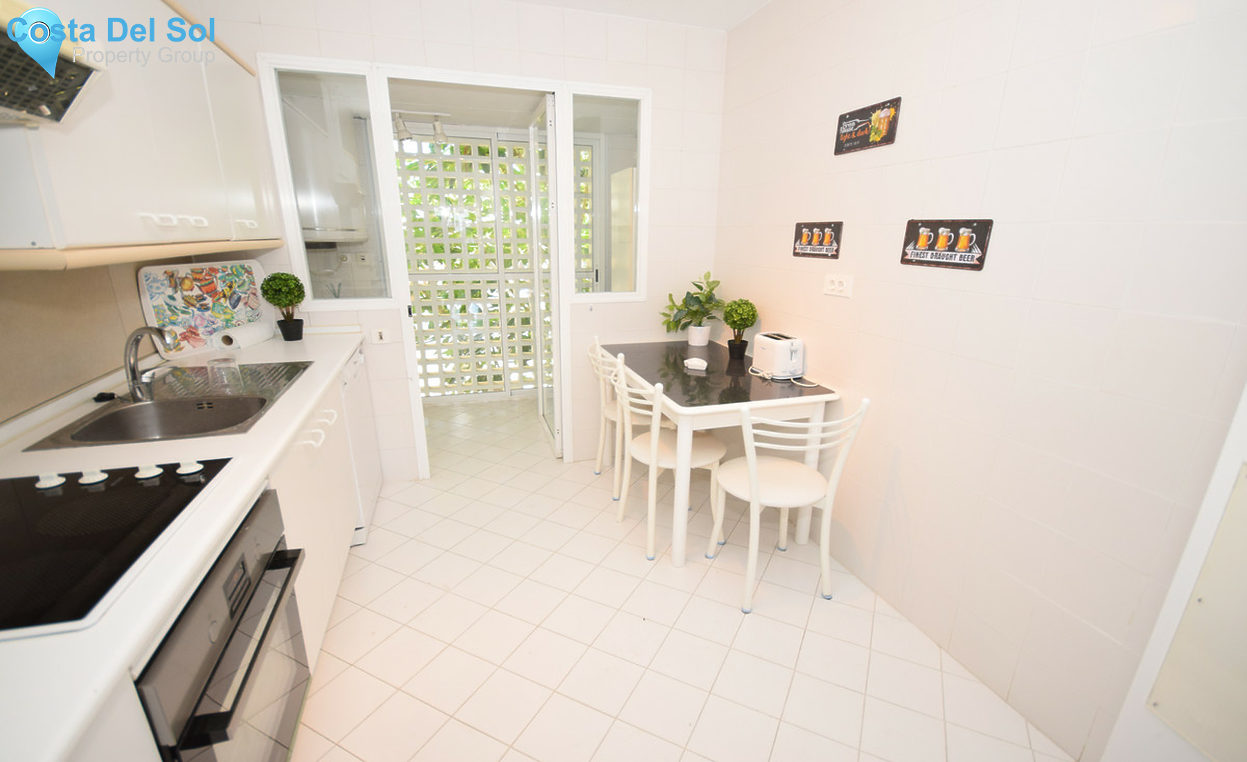 Middle Floor Apartment in Estepona-1556490
